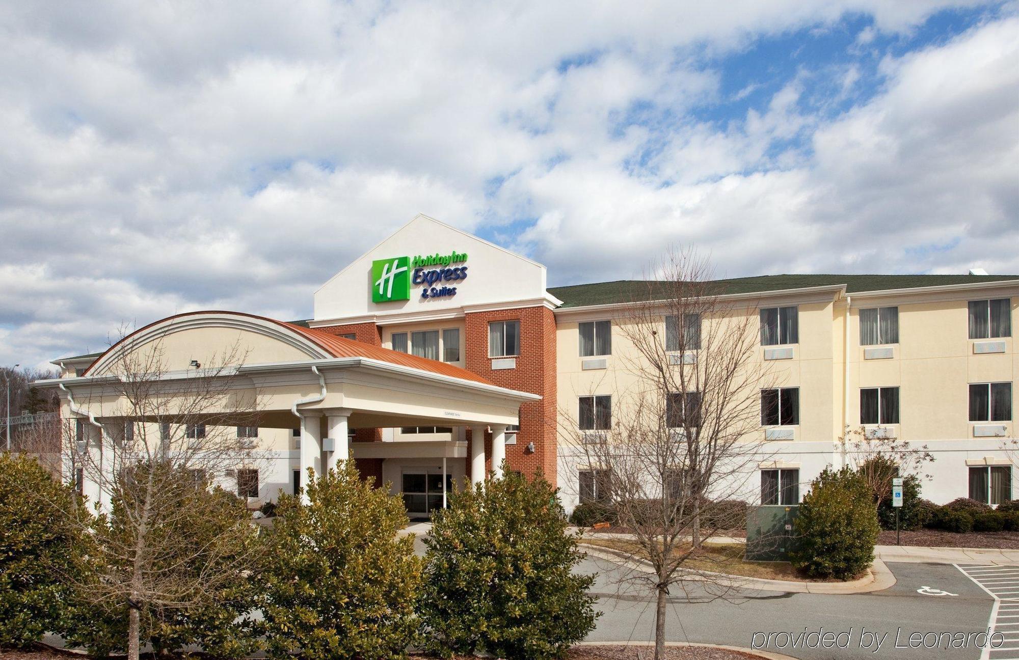Holiday Inn Express Hotel & Suites Mebane By Ihg Εξωτερικό φωτογραφία